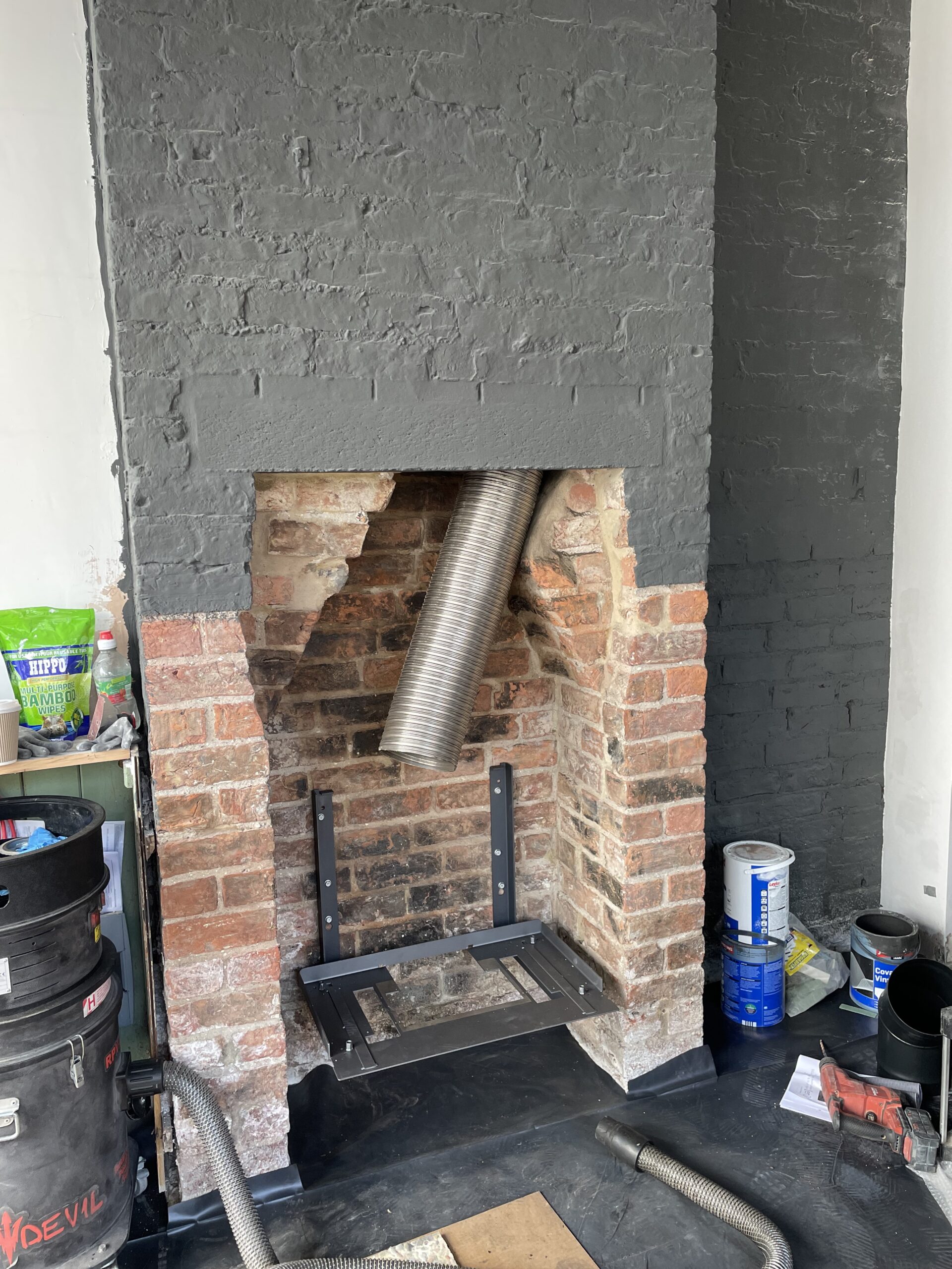Recess formation and hearth construction Dundee by Hot Box ® Stoves. Lintels, chamber finishes and bespoke hearths, HETAS-compliant across Scotland.